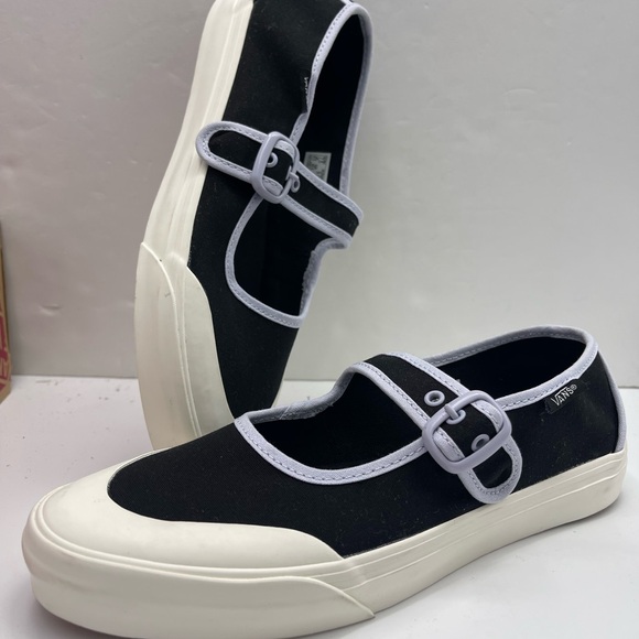 Vans Men’s Mary Jane VN000CRRBMA Buckle Ballerina Black Sandals Sneakers
